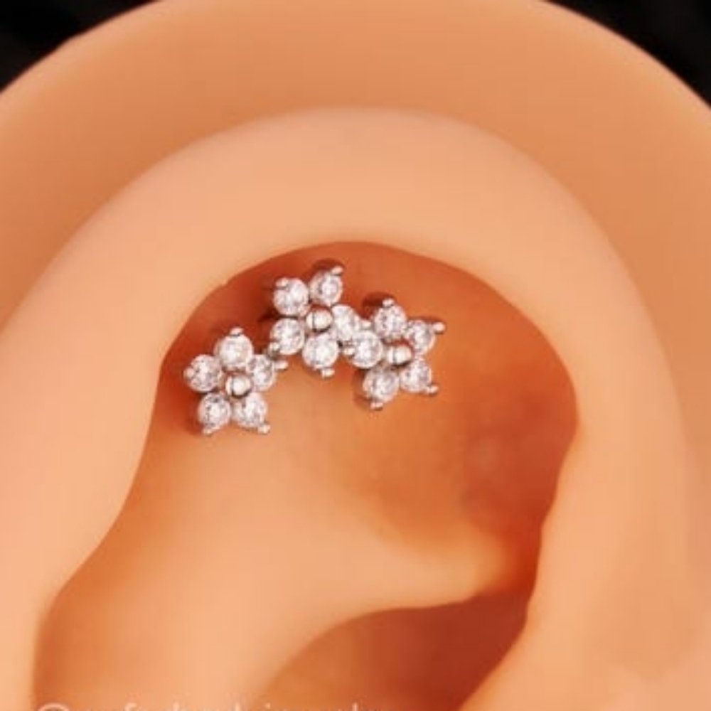 New Triple Flower Climber Silver Helix Piercing